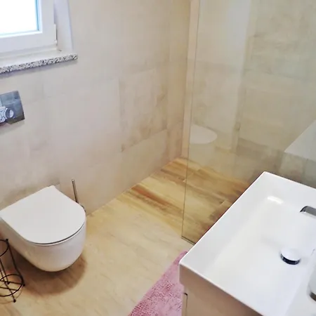 Apartman Azeret With Swimminpool *