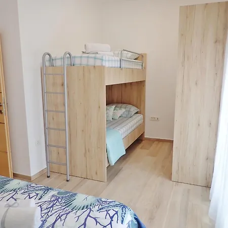 Apartman Azeret With Swimminpool Maslenica