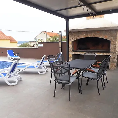 Azeret With Swimminpool Apartman Maslenica