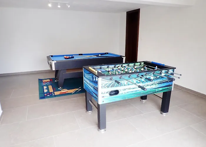 Azeret With Swimminpool Апартаменты *